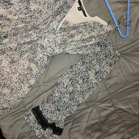 Jumpsuits - Picture 7 of 7